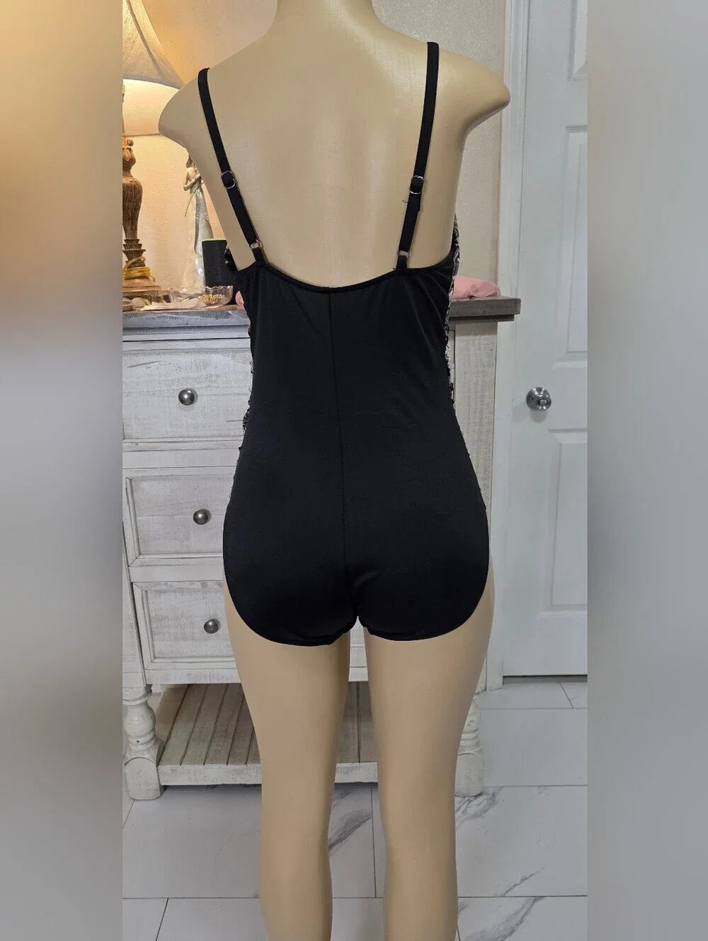 Magie Suit NWOT Women’s One Piece  Swiminsuit Size 12.